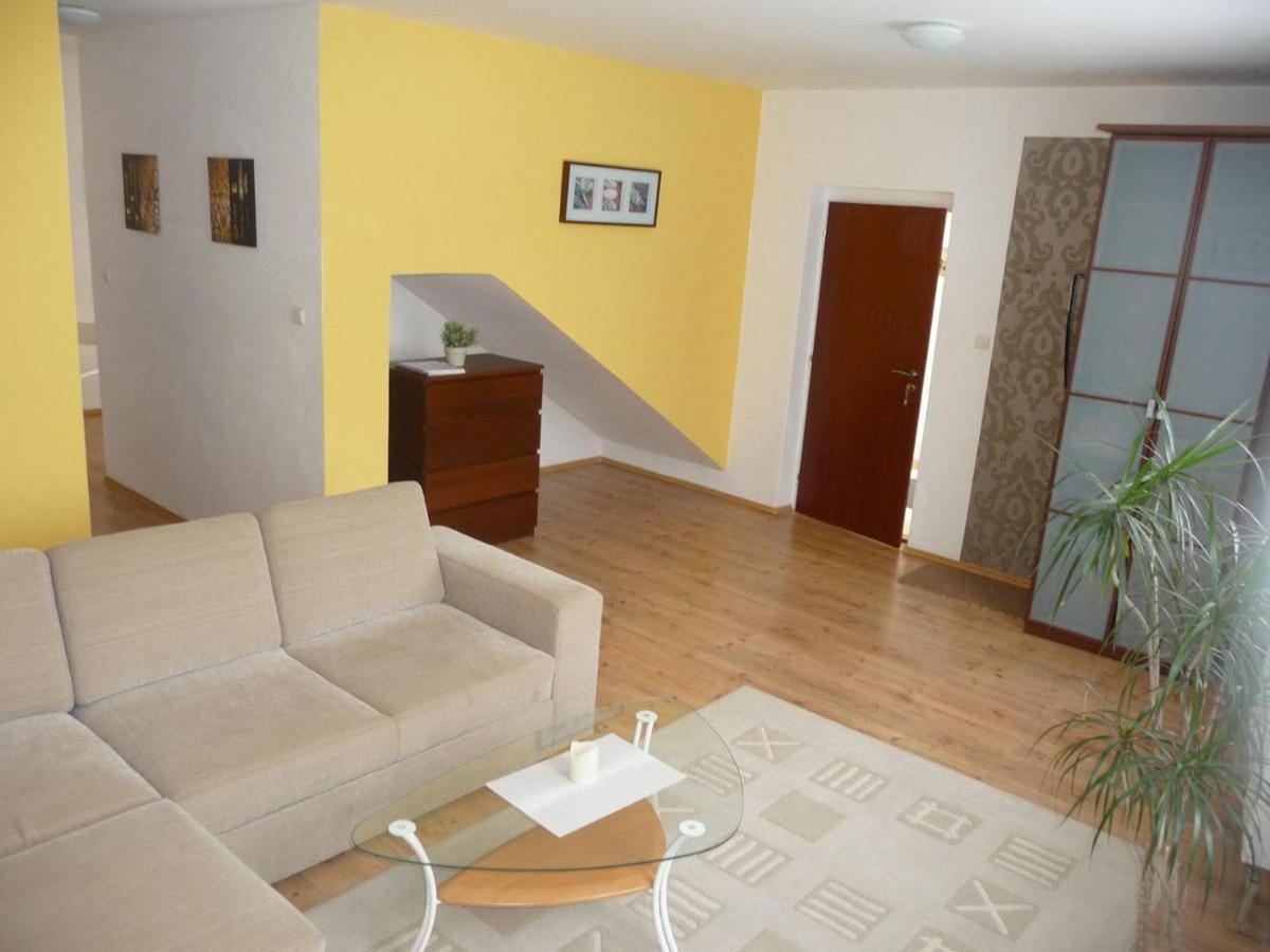 Trenčianske Teplice Ubytovanie City Apartman מראה חיצוני תמונה